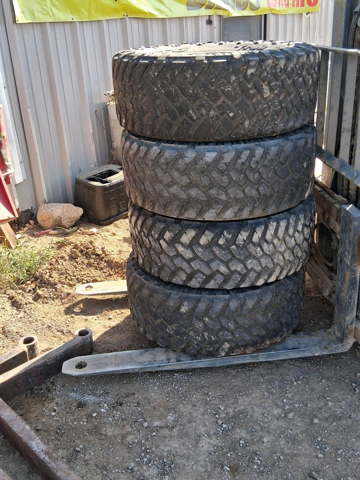 4 Set Cooper Discover Rugged Trek Tires