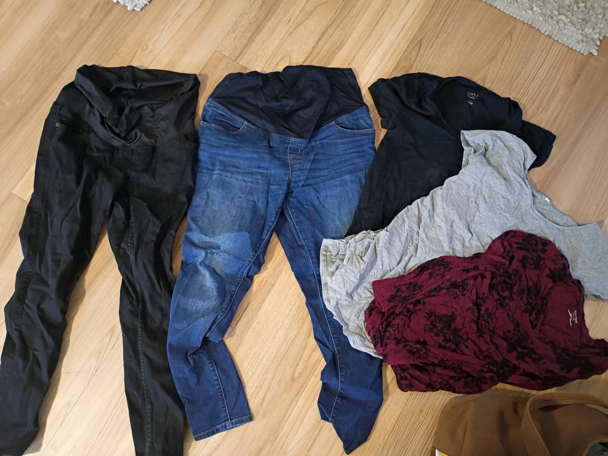 bundle of womens maternity clothes size large