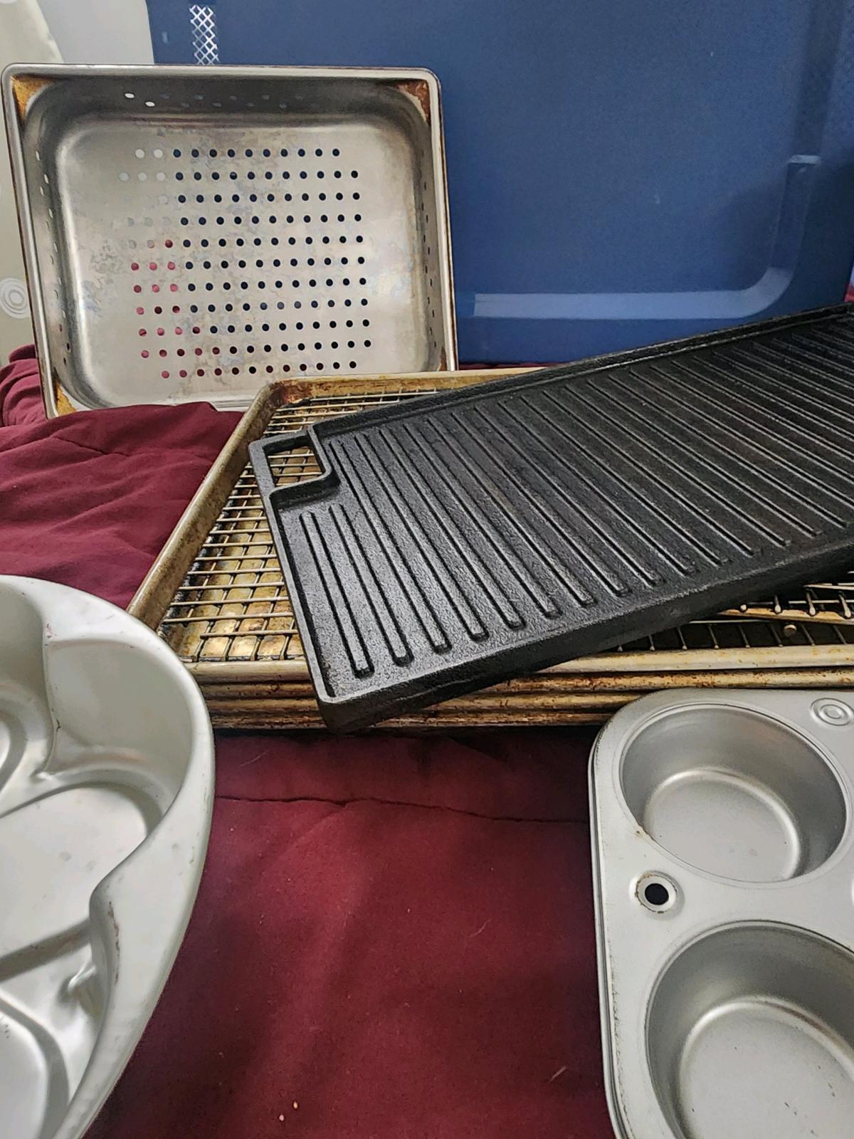 kitchen baking cast iron camping dishes