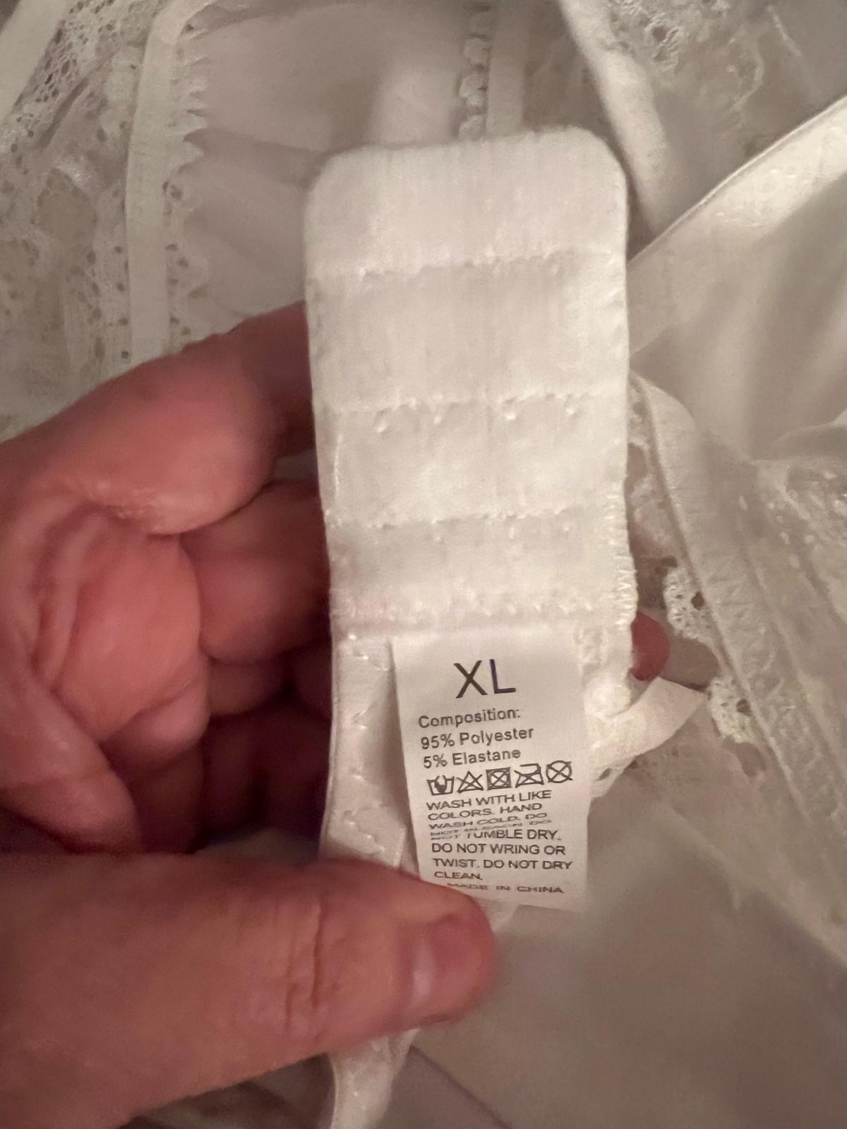 White bra lg never worn