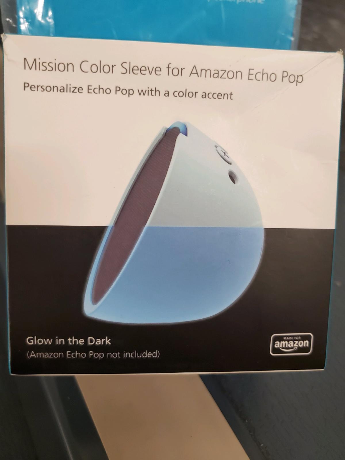 Amazon Echo Bundle w 7 Items NIB