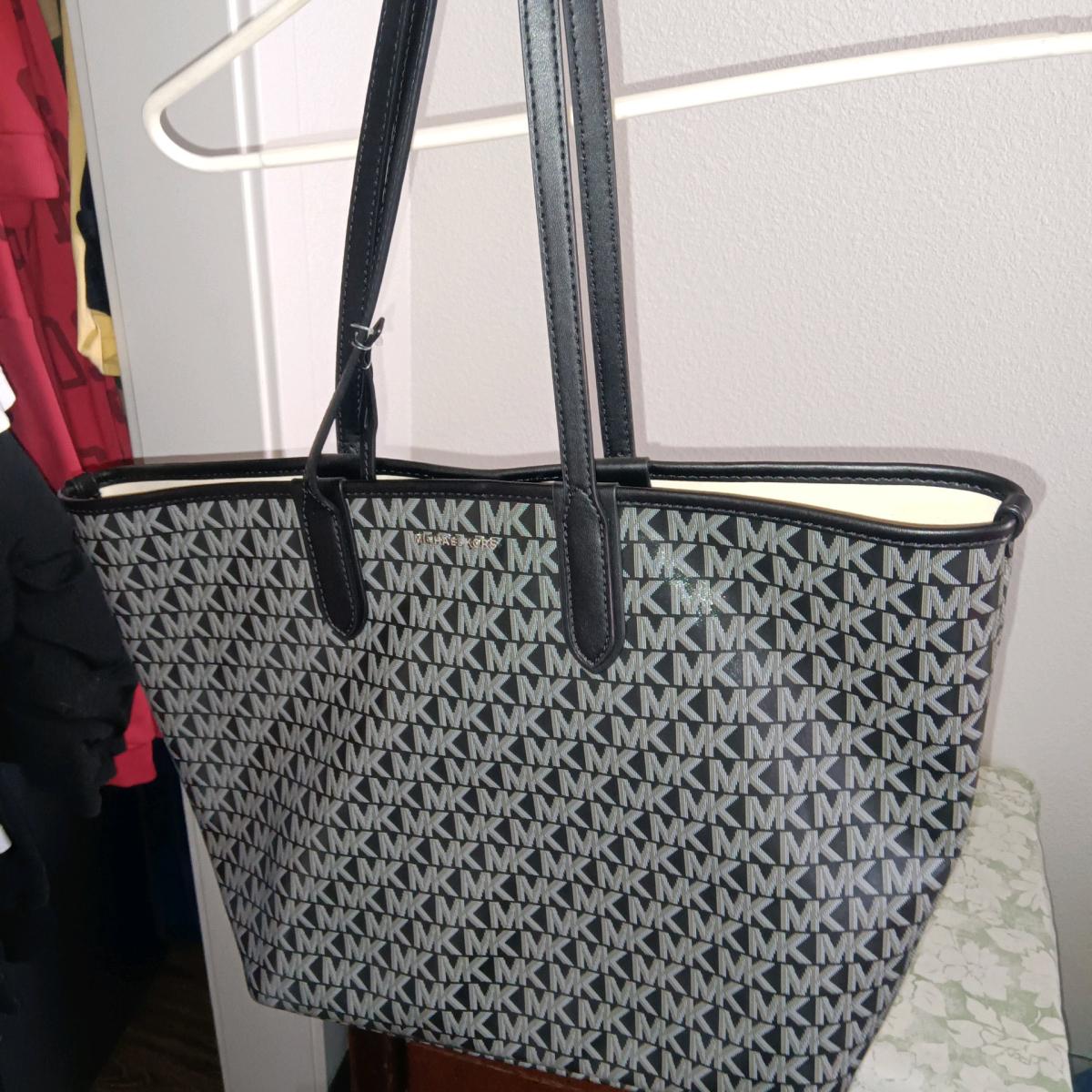 Micheal kors tote bag