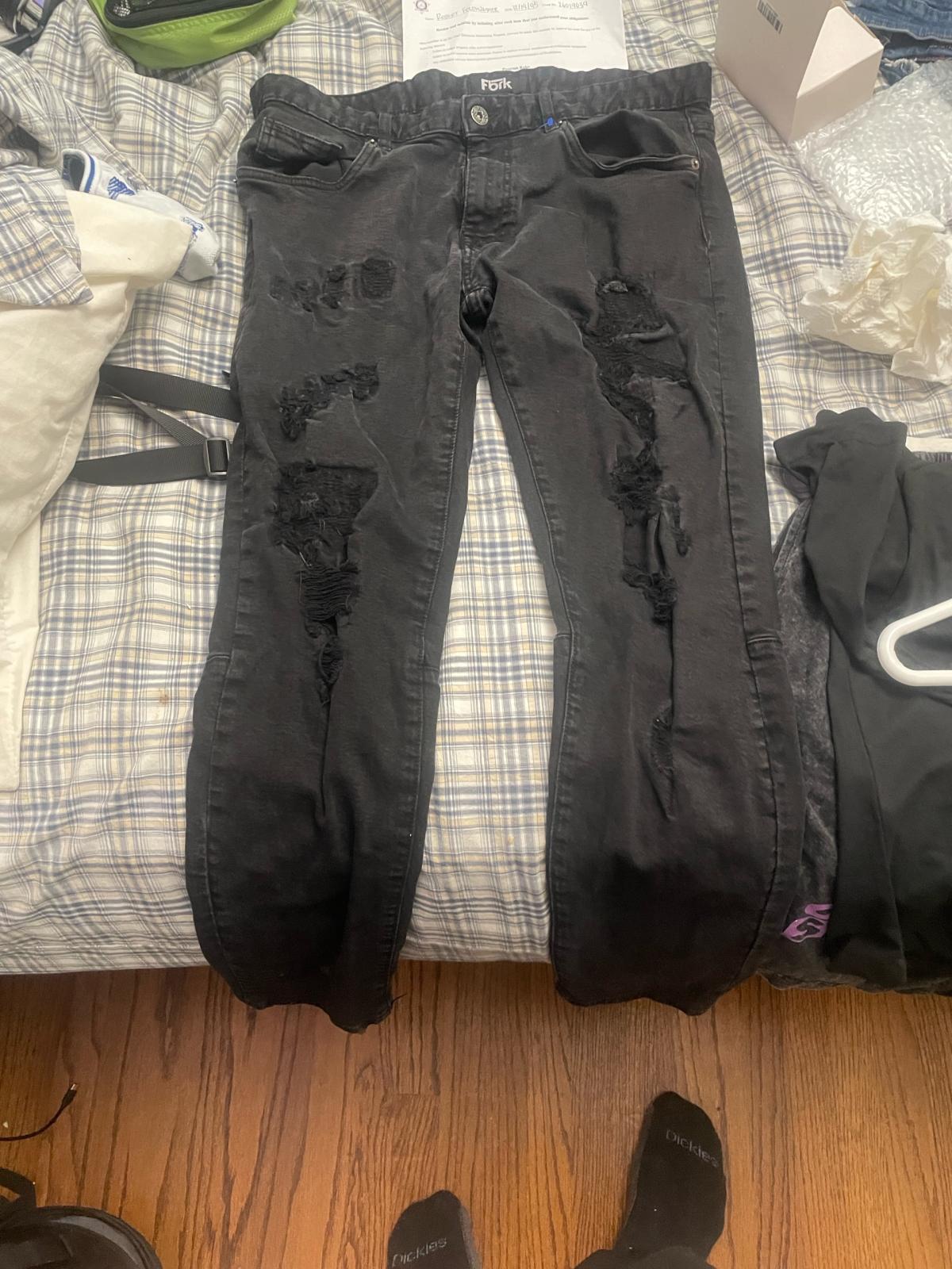 fbrk jesns all black ripped