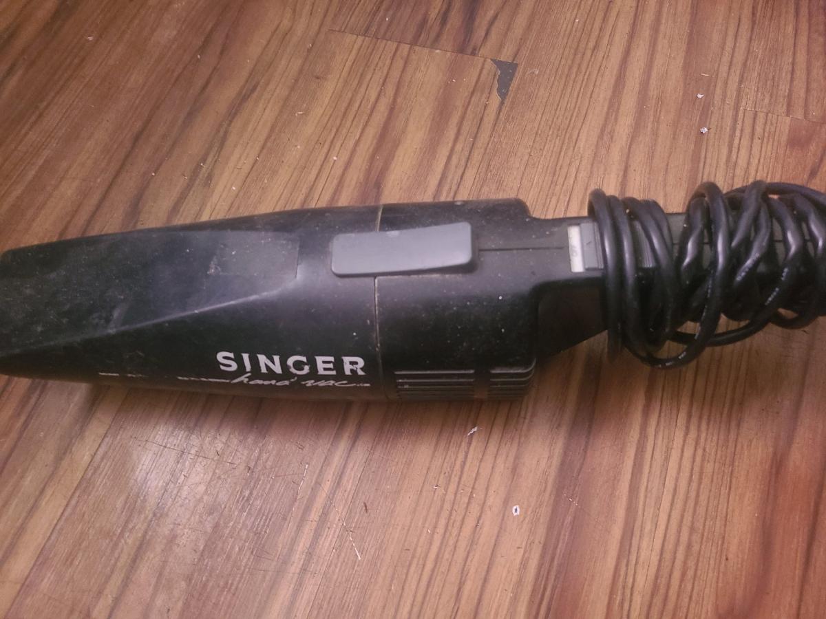 vacuum sweeper handheld