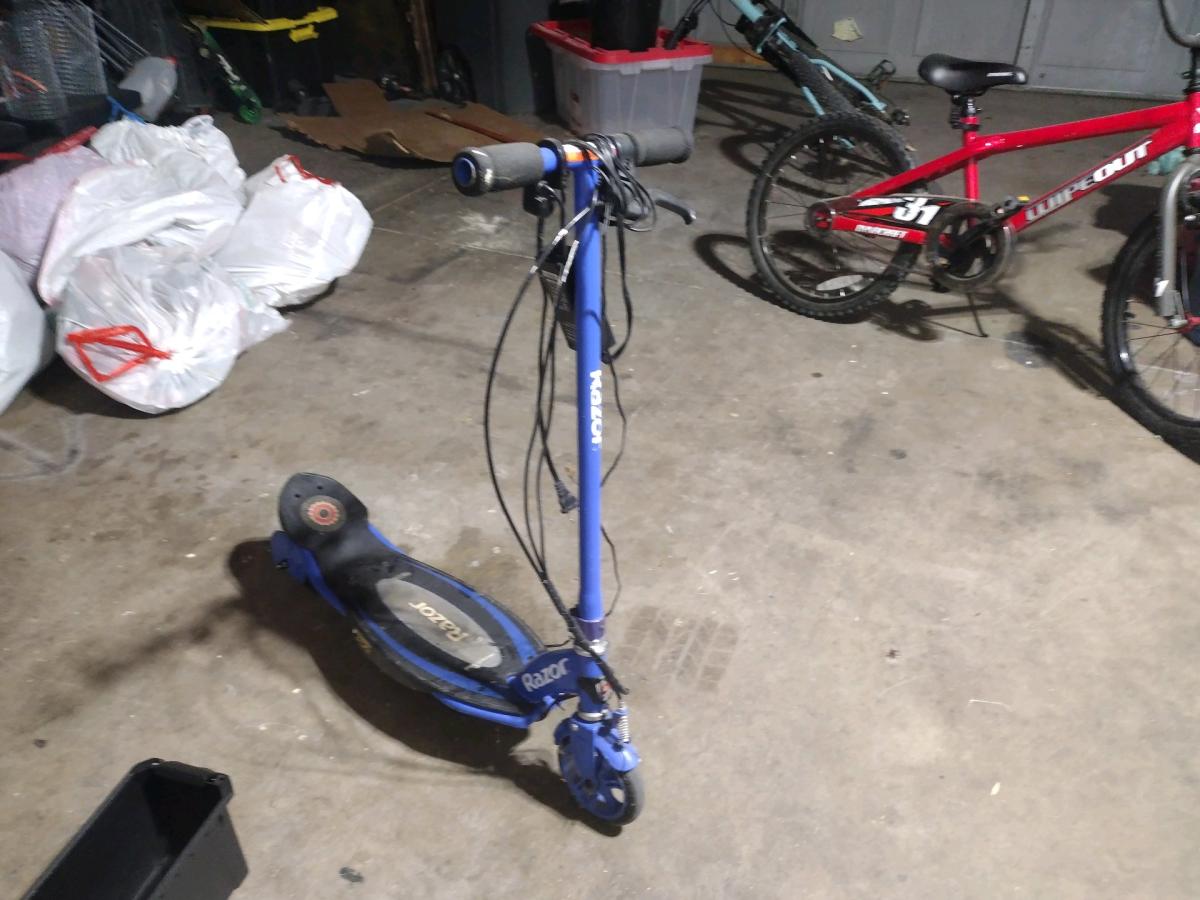 electric scoote   broken