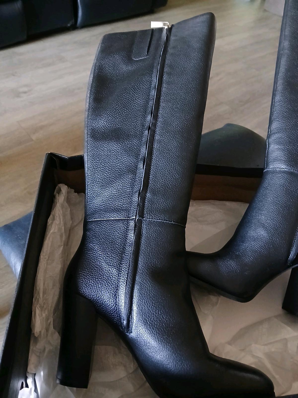 Kenneth Cole Boots