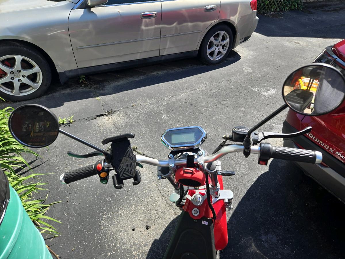 Fat tire electric scooter