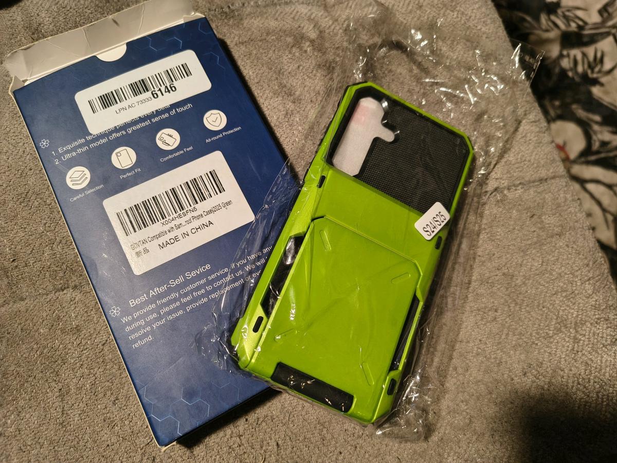 green phone case s24 or s25