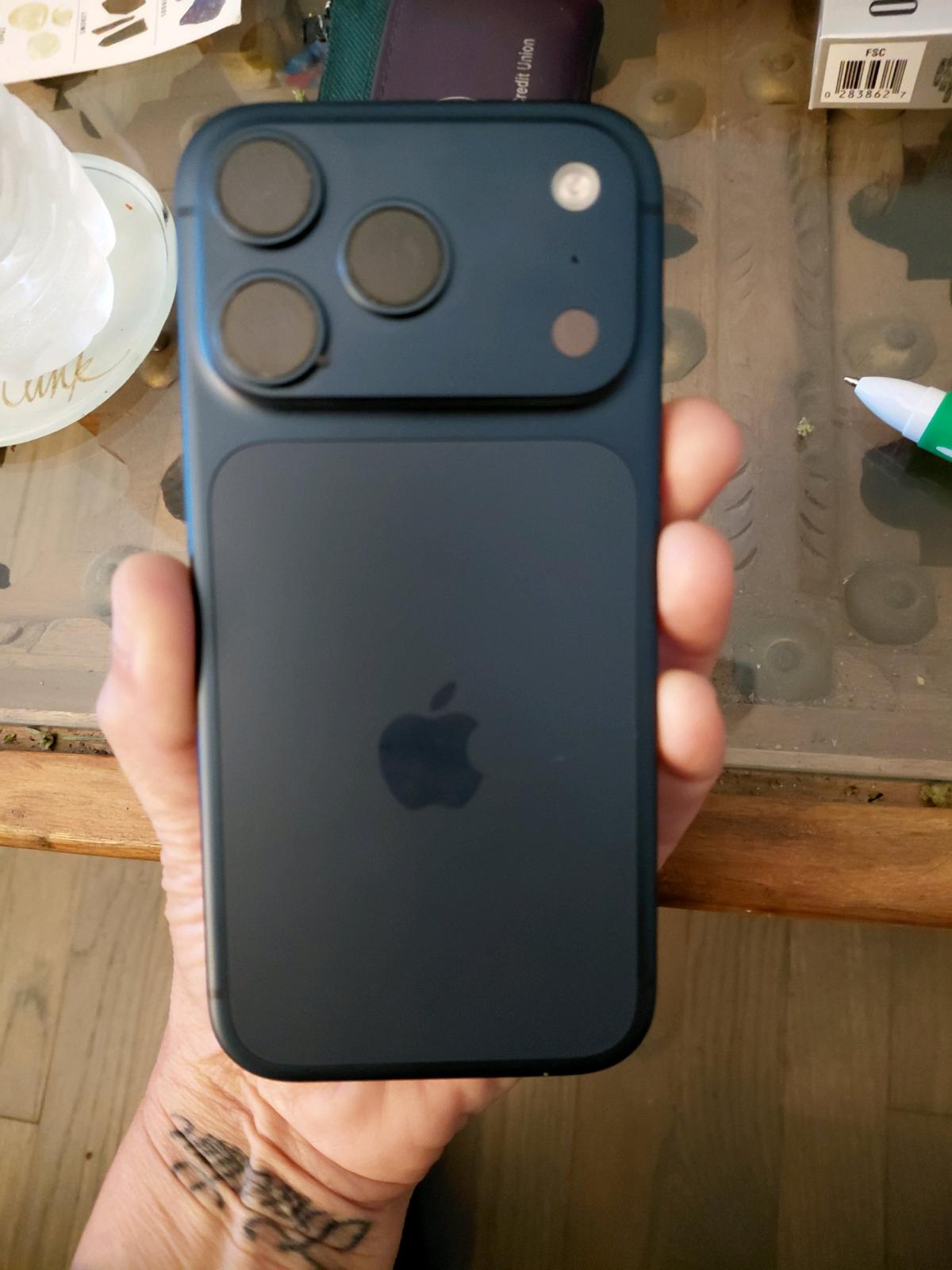 Apple Iphone pro 17