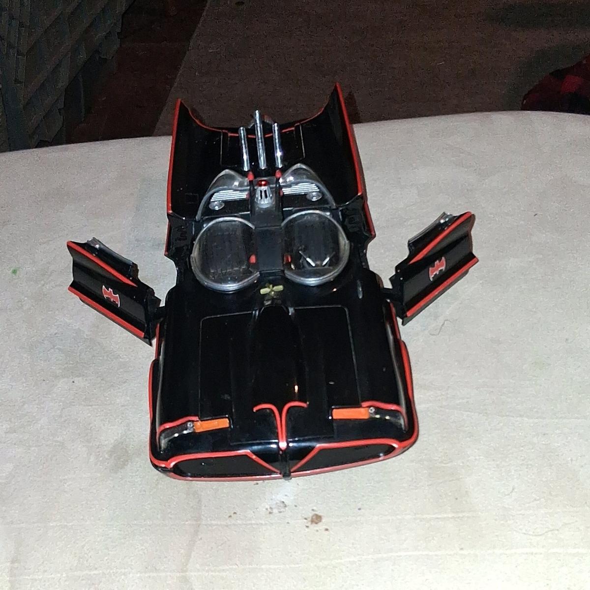 Hot Wheels 1966 TV Series Batmobile Batman Car 118 W1171