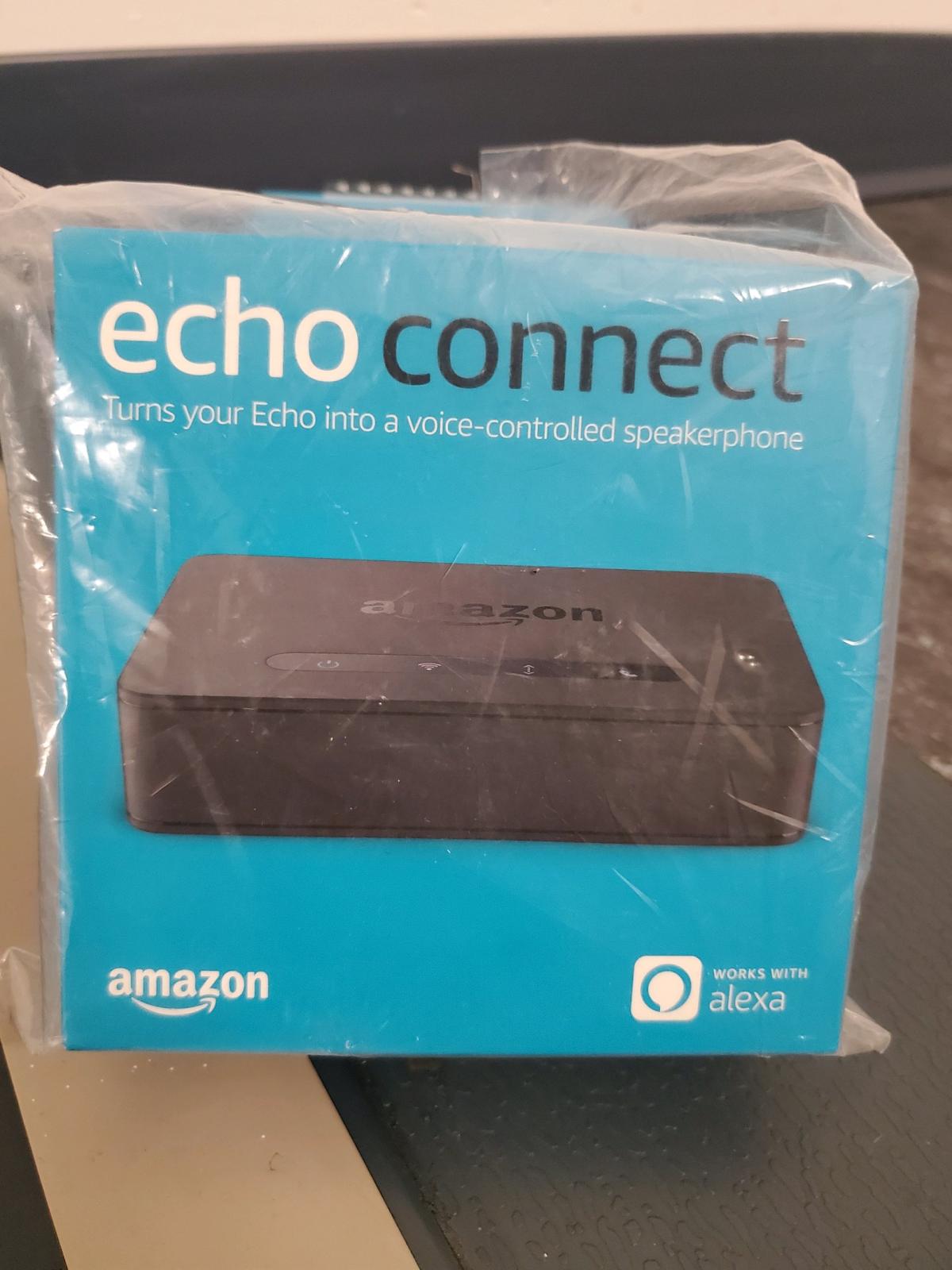 Amazon Echo Bundle w 7 Items NIB