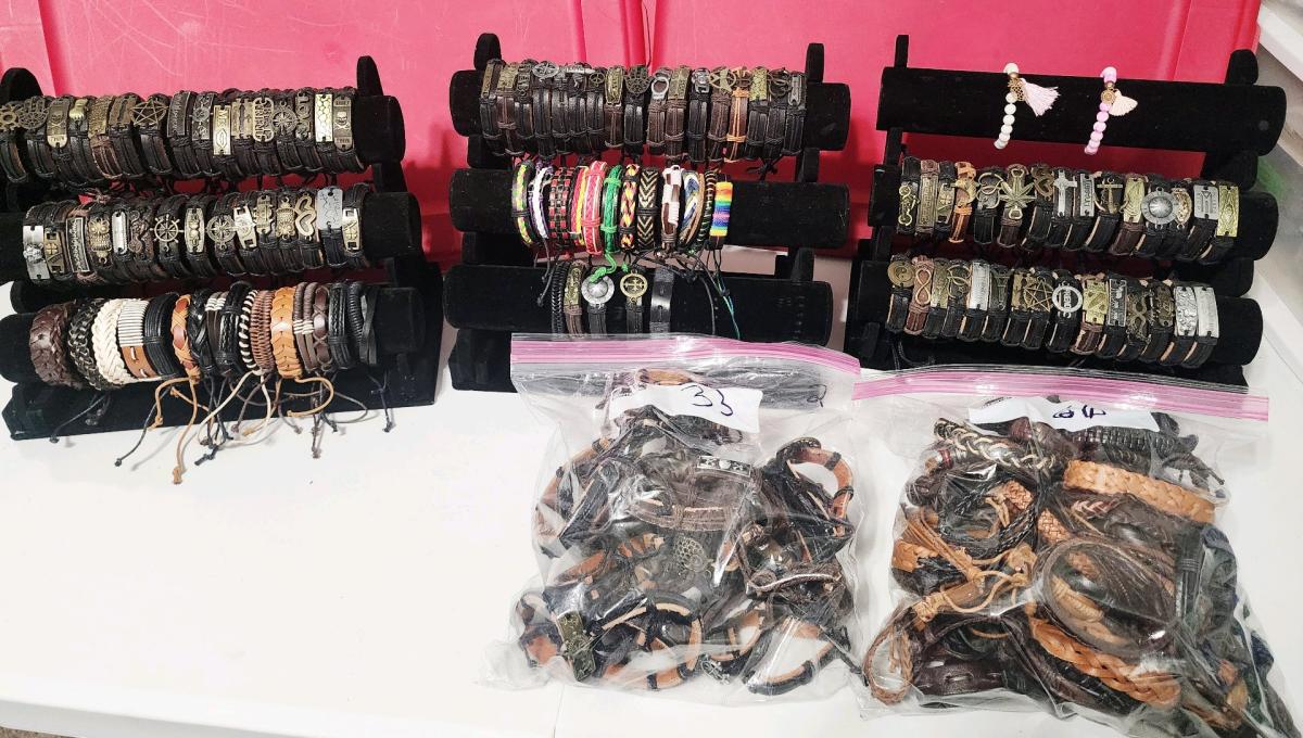 jewelry and displays small business lot