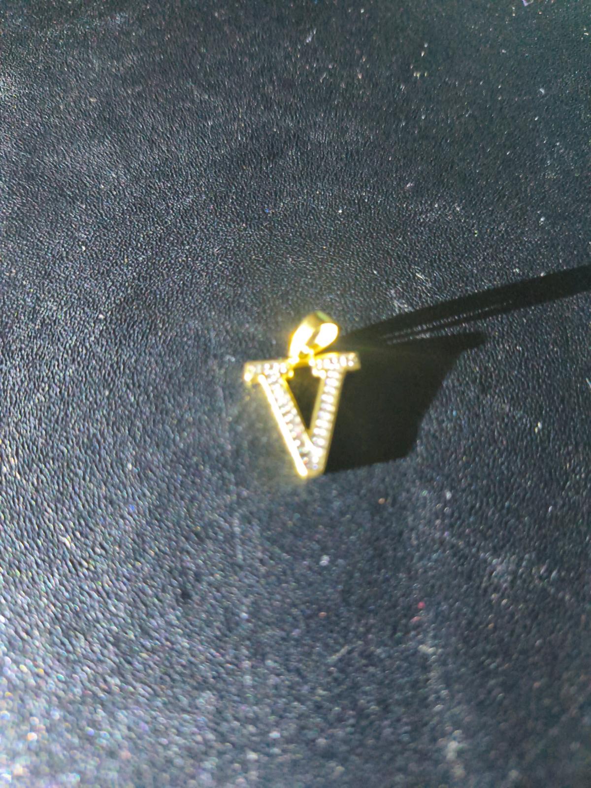10k Gold Chain 18Inch with V Diamond and Gold Pedant JLA Thi
