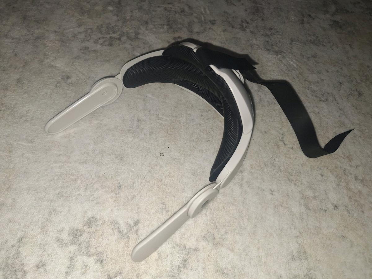 Meta Quest 2 128GB VR Headset Used