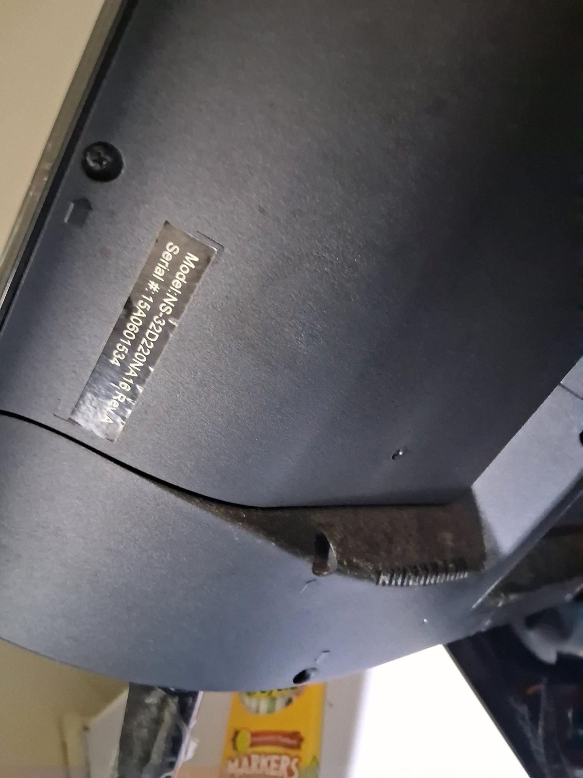 INSIGNIA TV Model NS32D220NA16