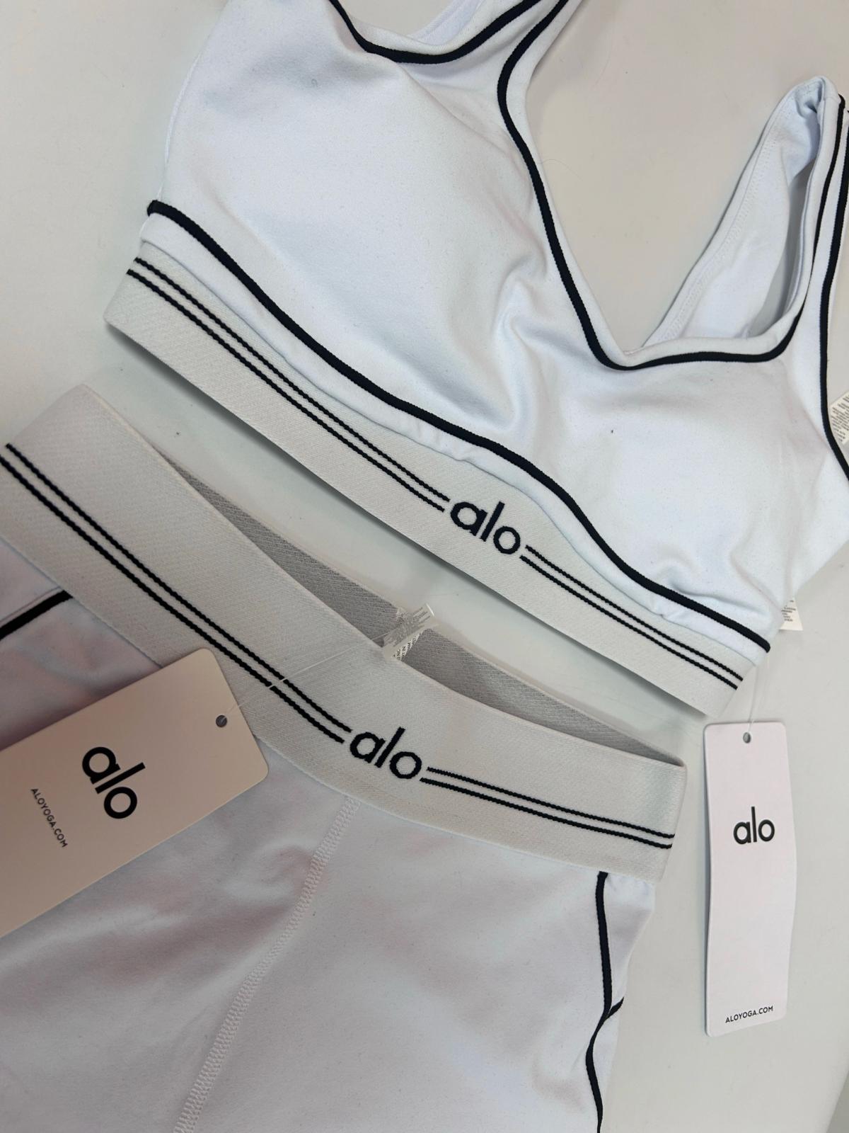 Alo Set Shorts White Stylish  Comfortable 2Piece Set
