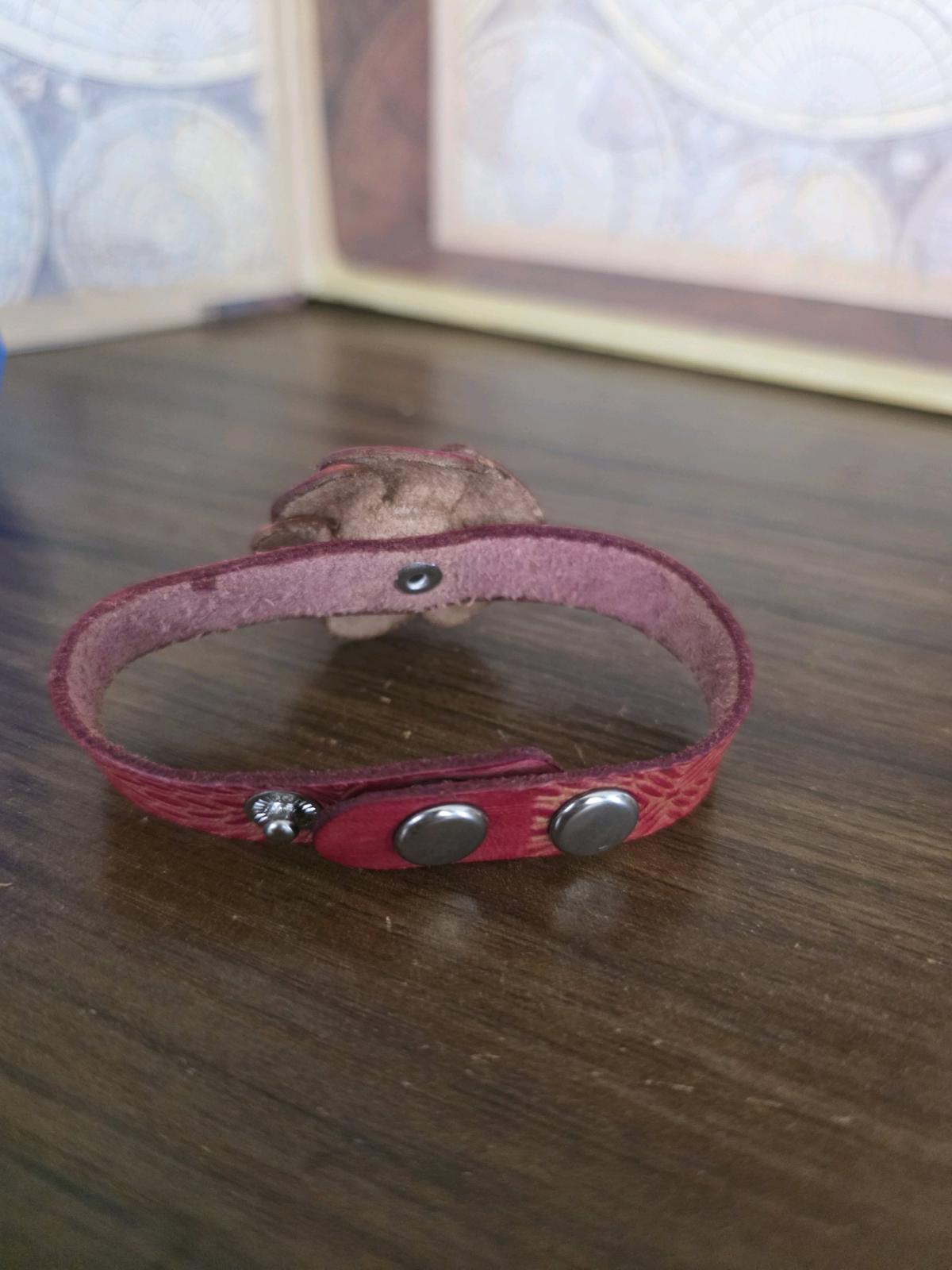 Beautiful Leather Bracelet Women Floral  Snap Adjustable 7 R