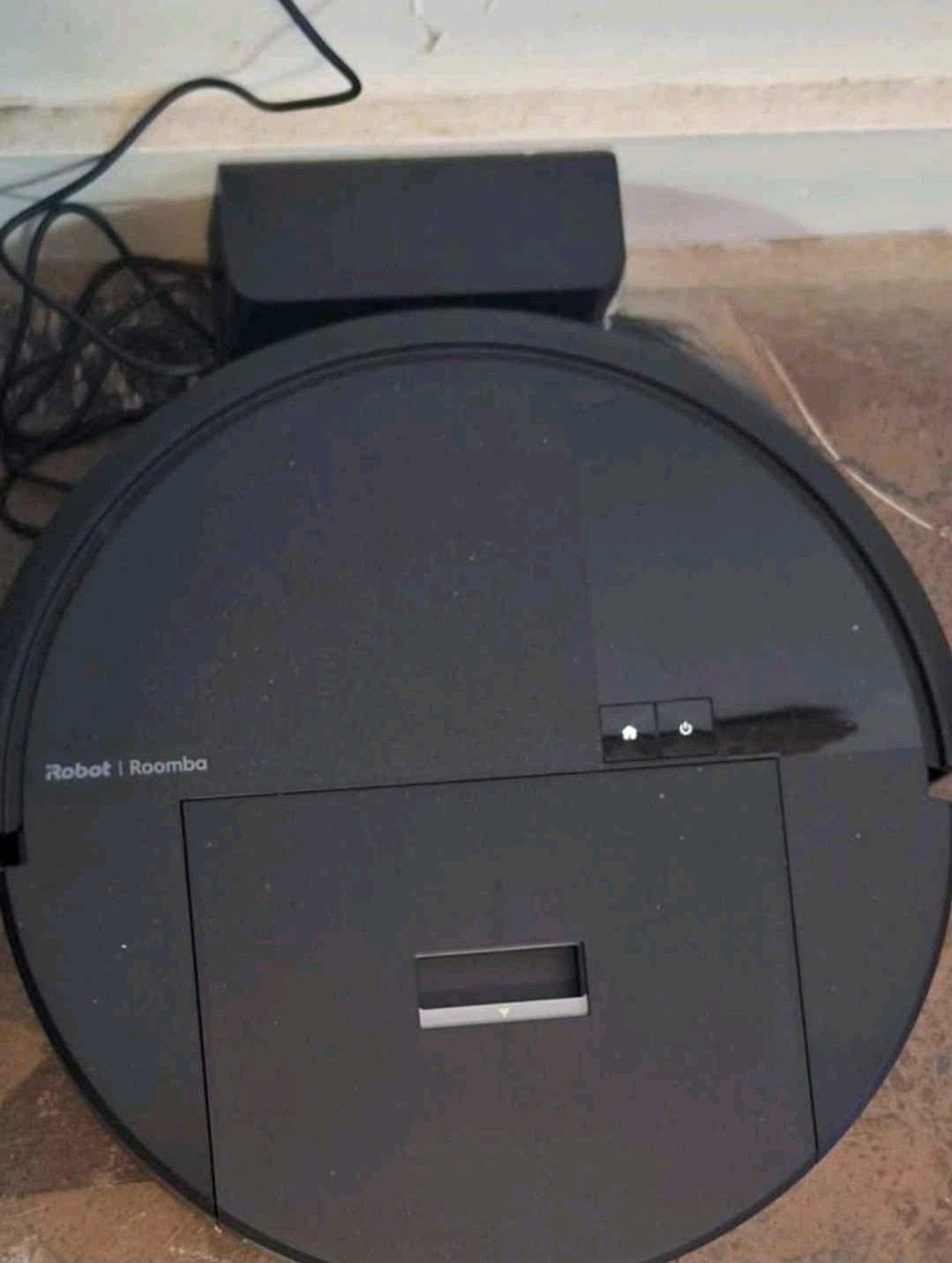 iRobot Roomba 205 DustCompactor Cordless Vacuum
