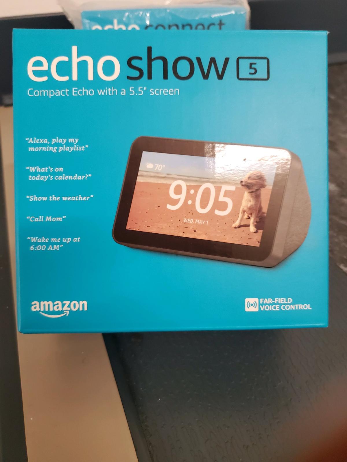 Amazon Echo Bundle w 7 Items NIB