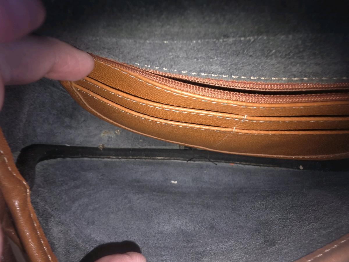 vintage black dooney and bourke crossbody bag