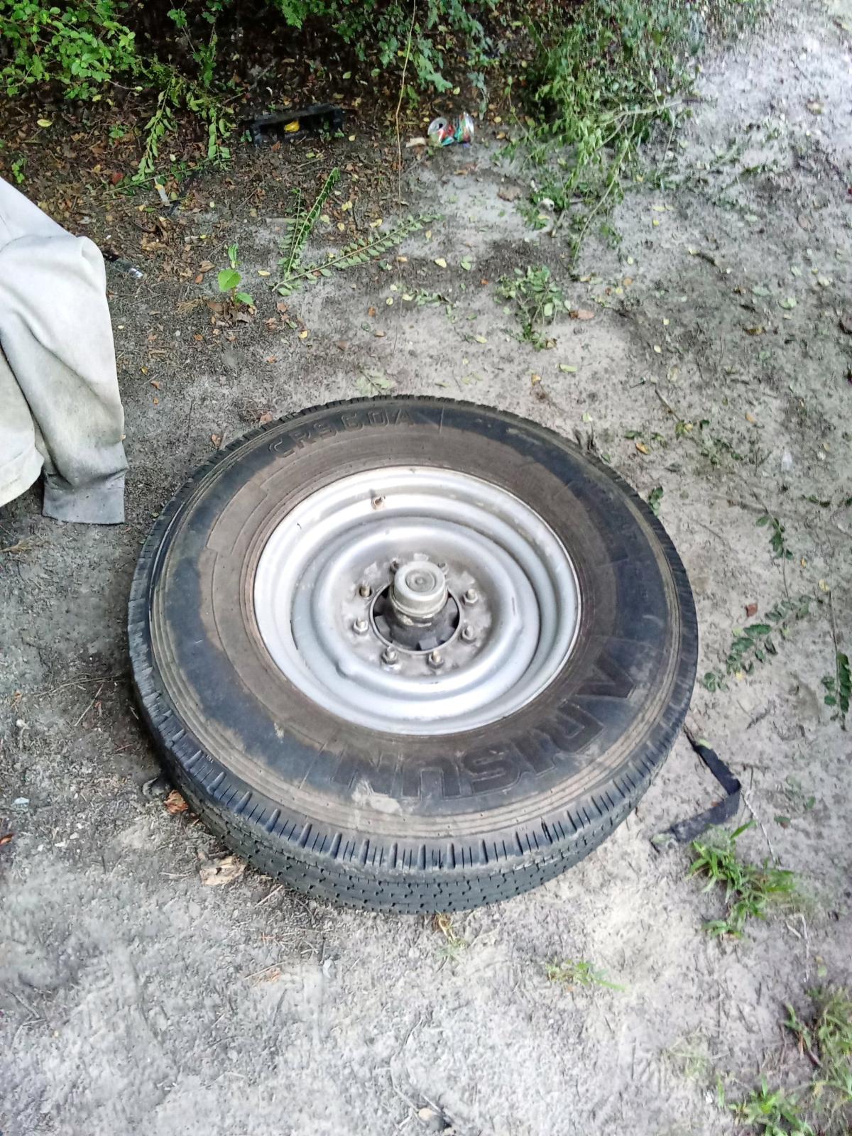 8 lug semi truck wheel