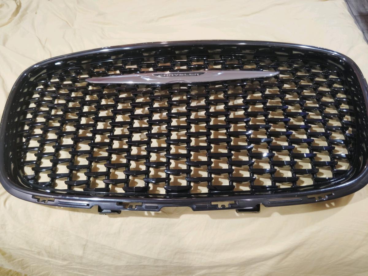 2017chrysler grille convertible 300