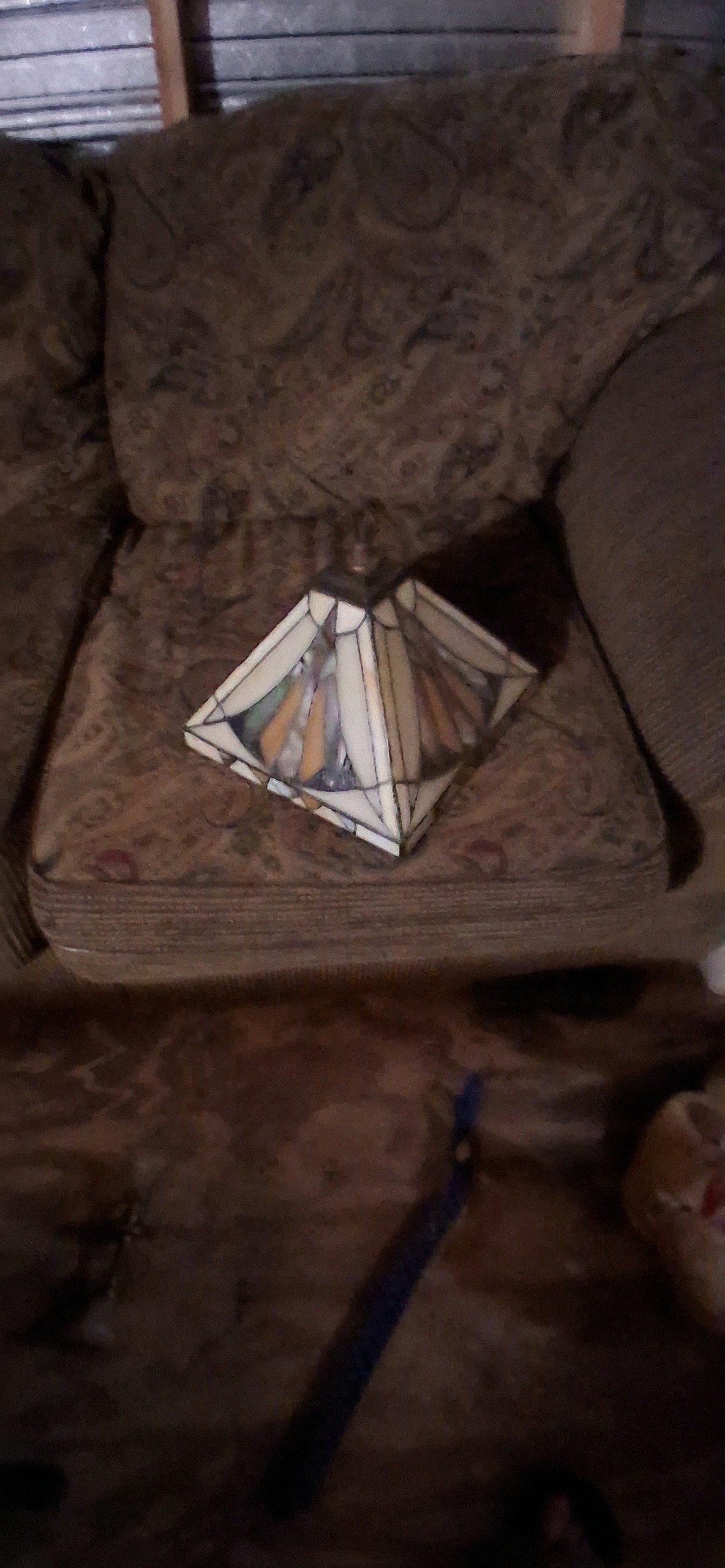 Tiffany co lamp shade and lamp