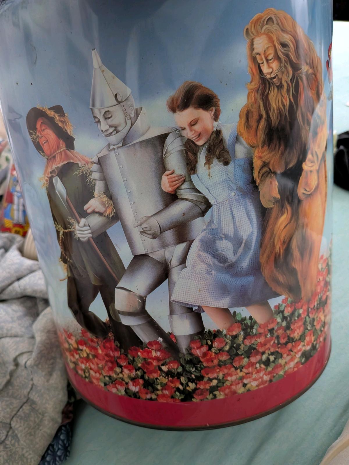 Vintage 1989 Tin Trashcan Wizard of Oz