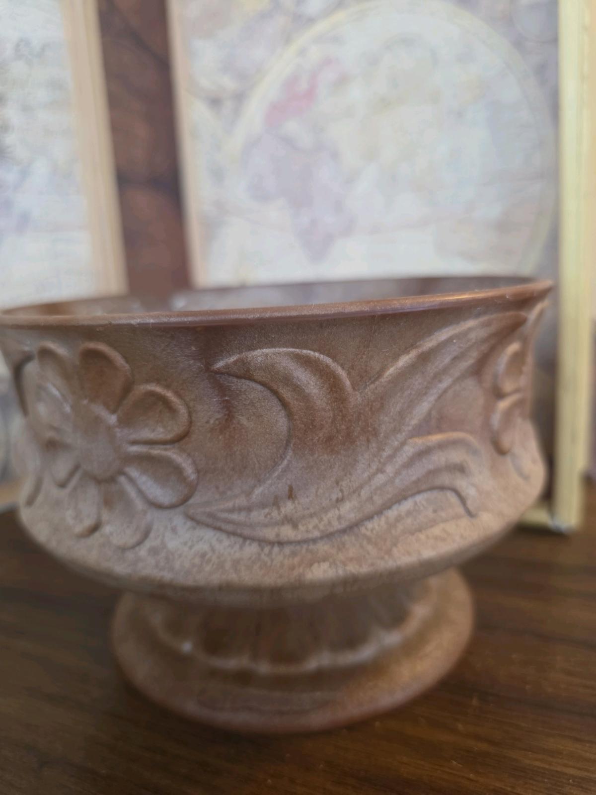 Vin Florlux Plastic Faux Wood Short Pedestal Planter 45 x 65