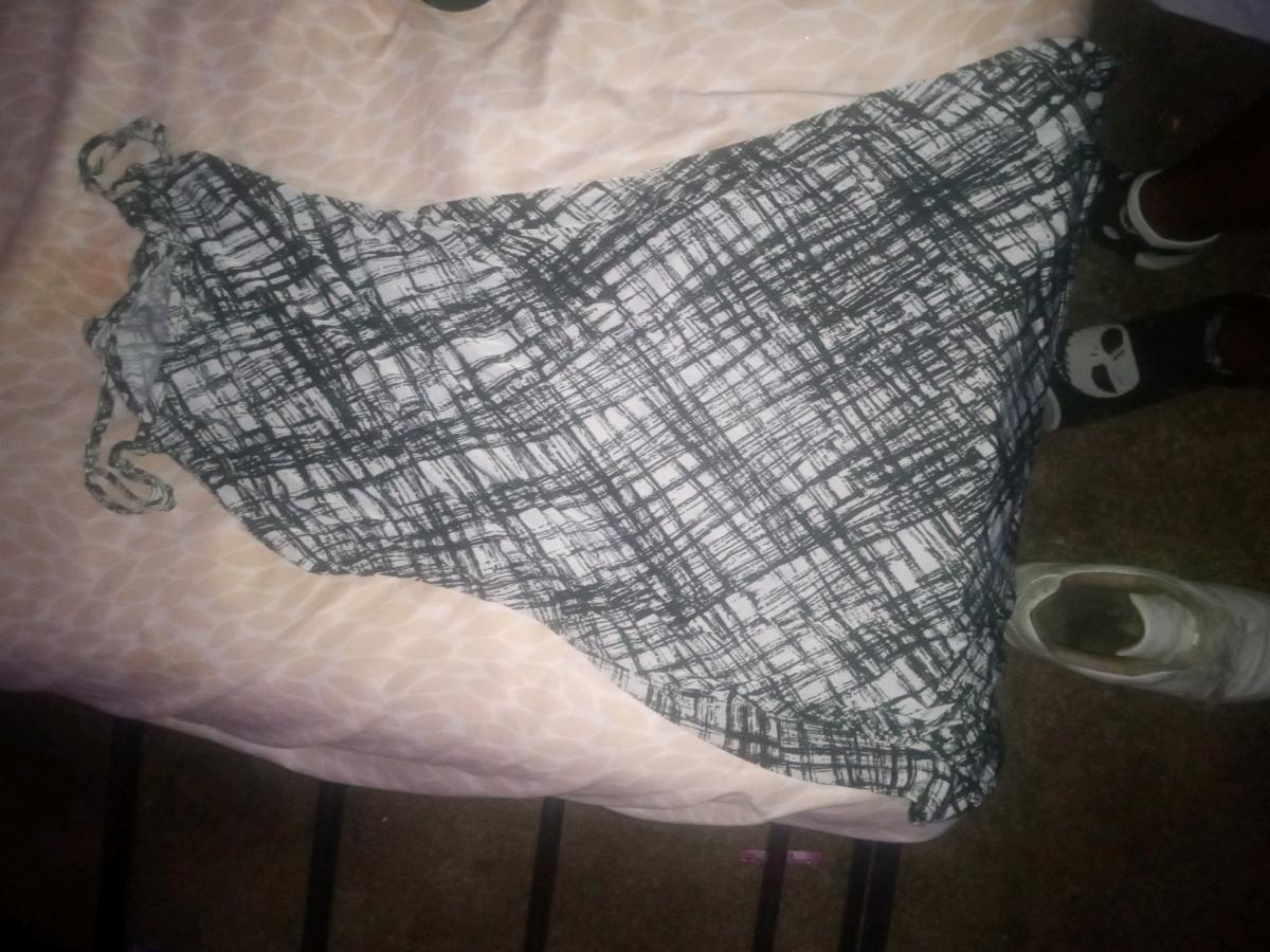 black and white dress hasnt been worn