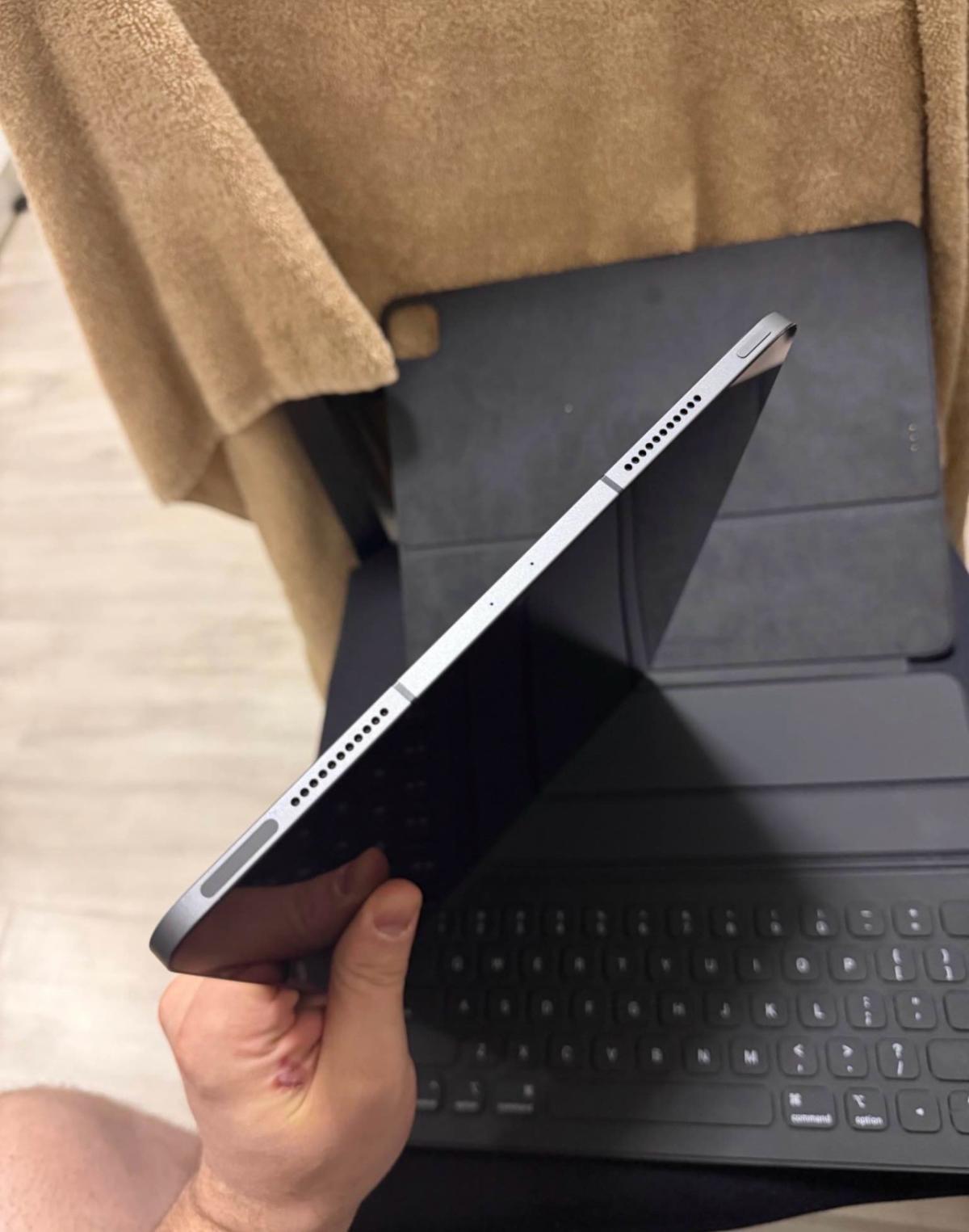 iPad Pro  working perfectly in good condition