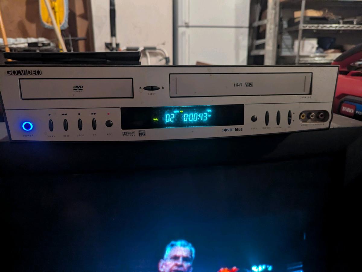GoVideo Sonic Blue DVR4200 DVD player and 4head HiFi VCR