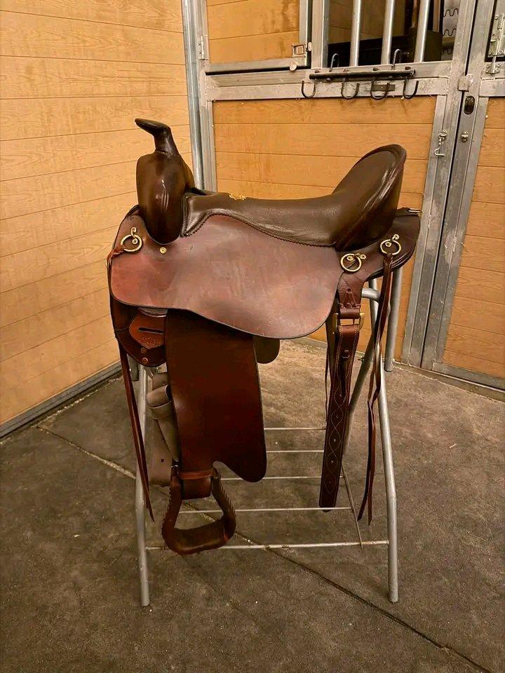 Tucker trail saddle