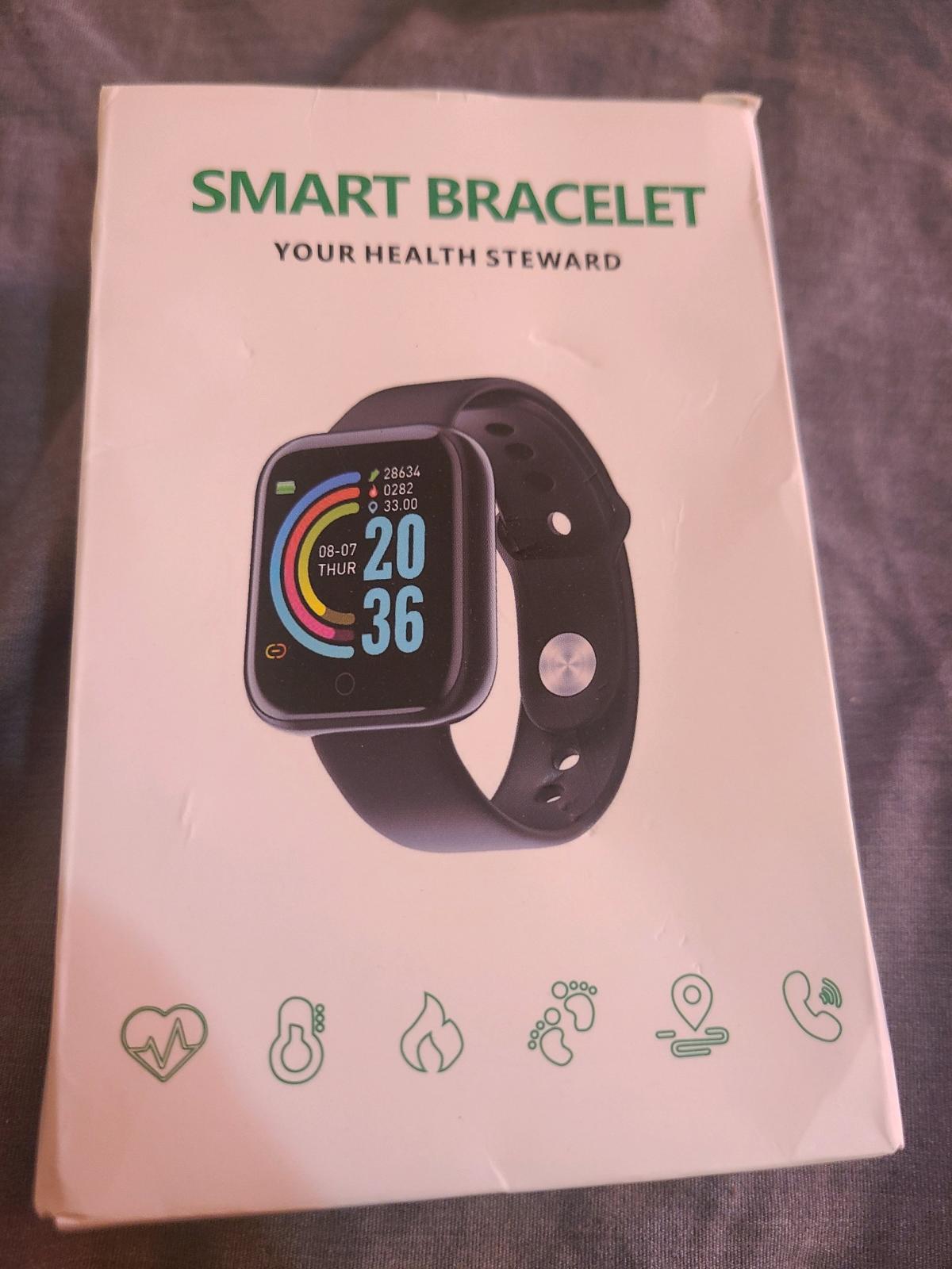 smart Bracelet and watch in a compartment small box works