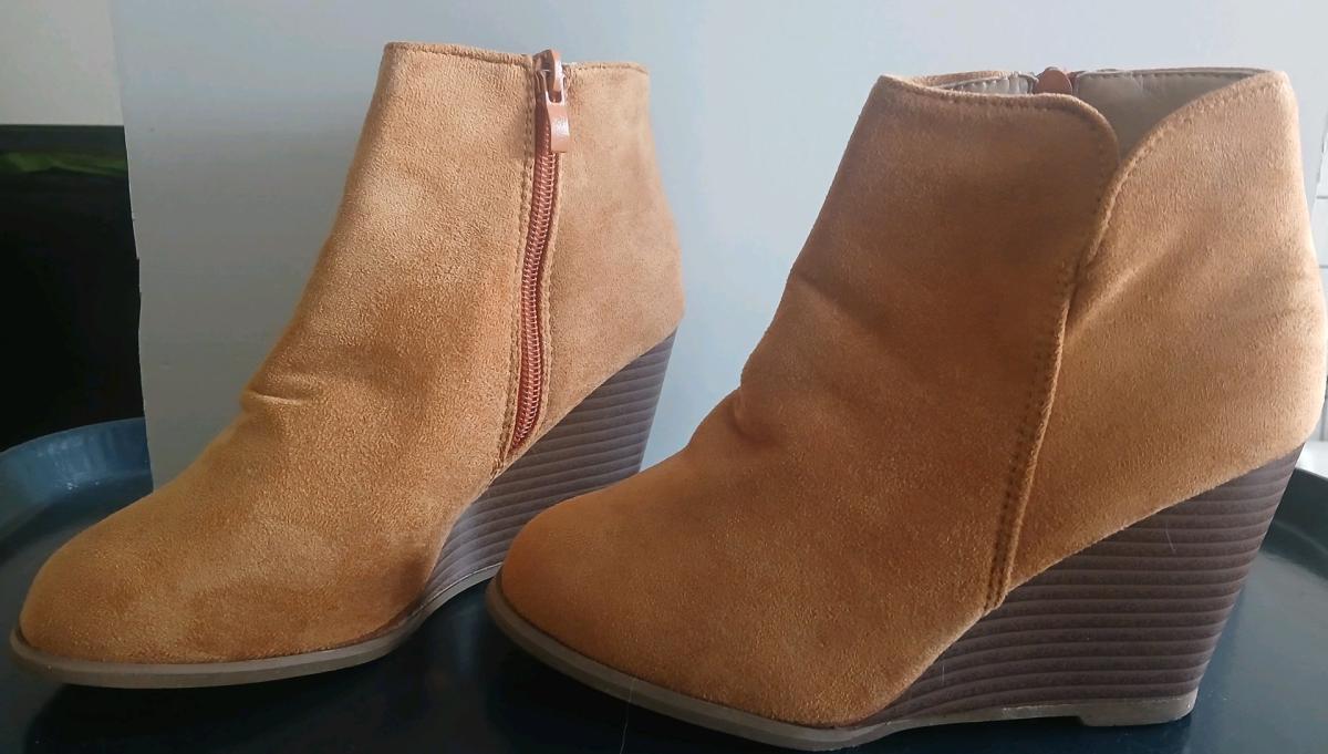 Used but still Good Comfy an Beauty Mustard Heel Ankle Boots