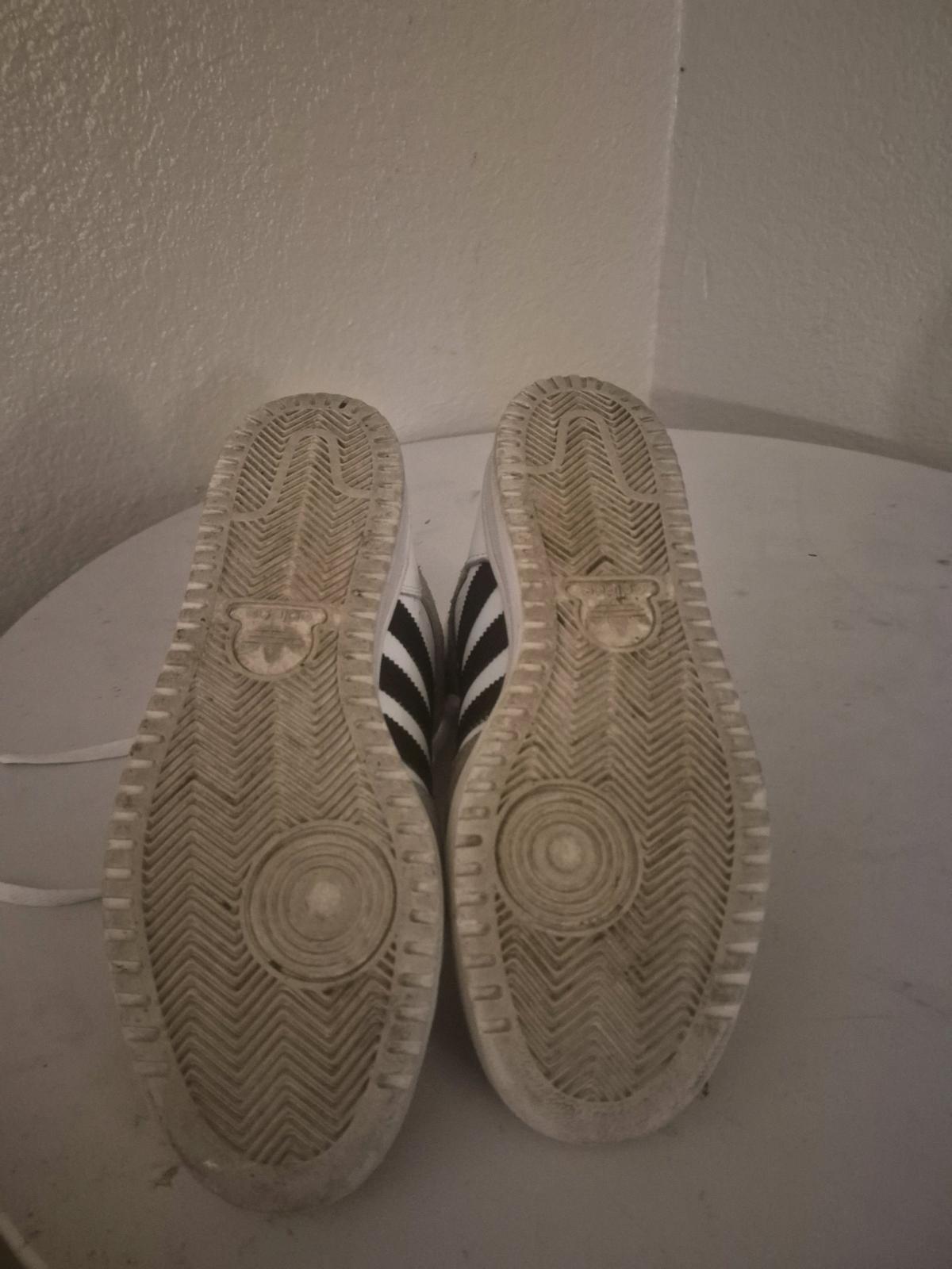 Adidas Throw Back Sneakers