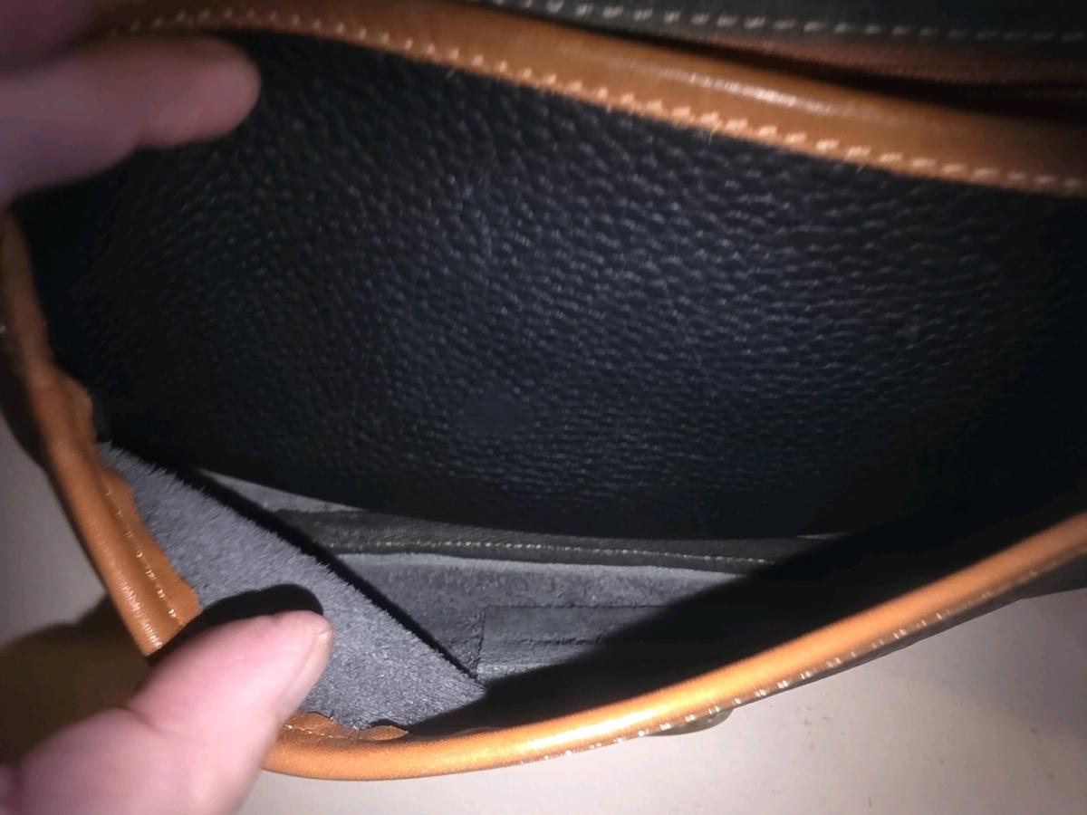 vintage black dooney and bourke crossbody bag