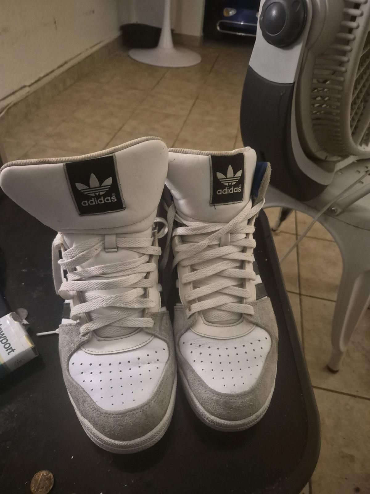 Adidas Throw Back Sneakers
