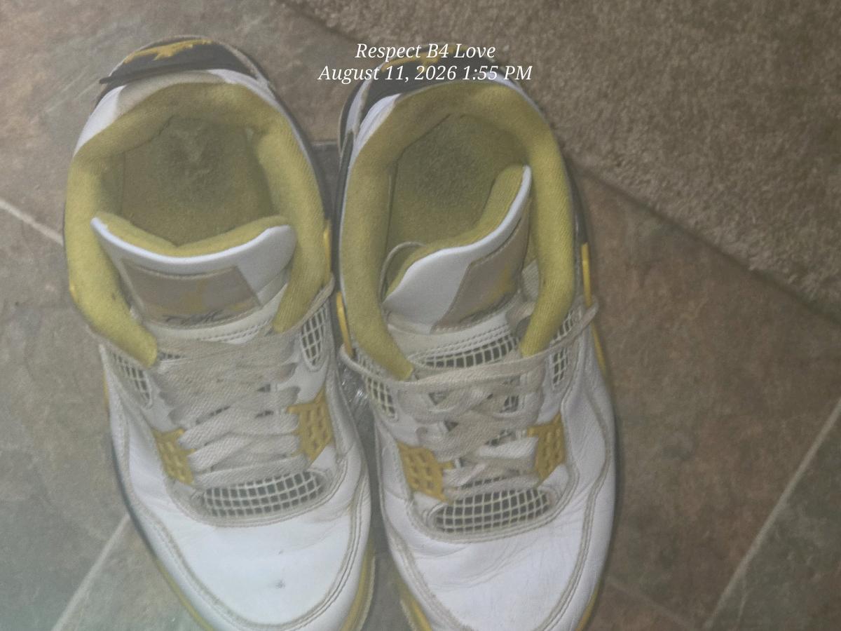Air Jordan 4 Retro Vivid Sulfur