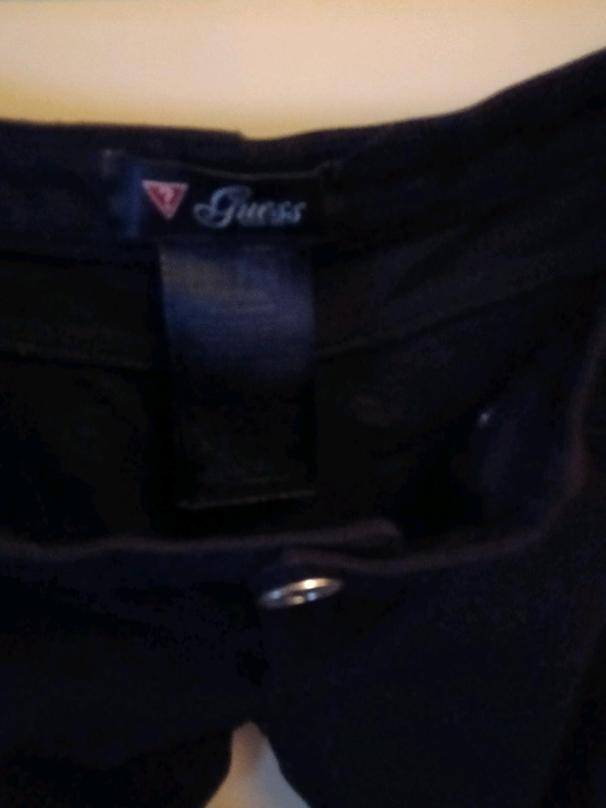 GUESS SKINNY LEG PANTS