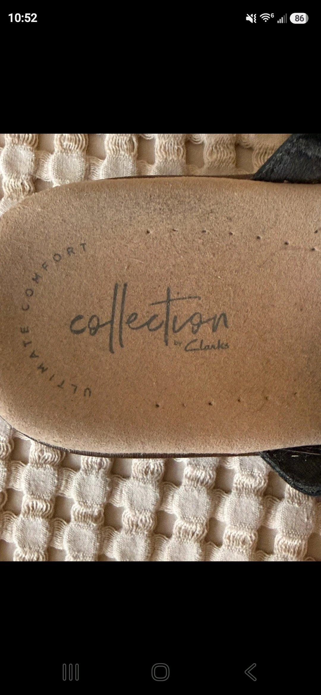 Size 8 Clark Ultimate Comfort Leather Thong Sandals