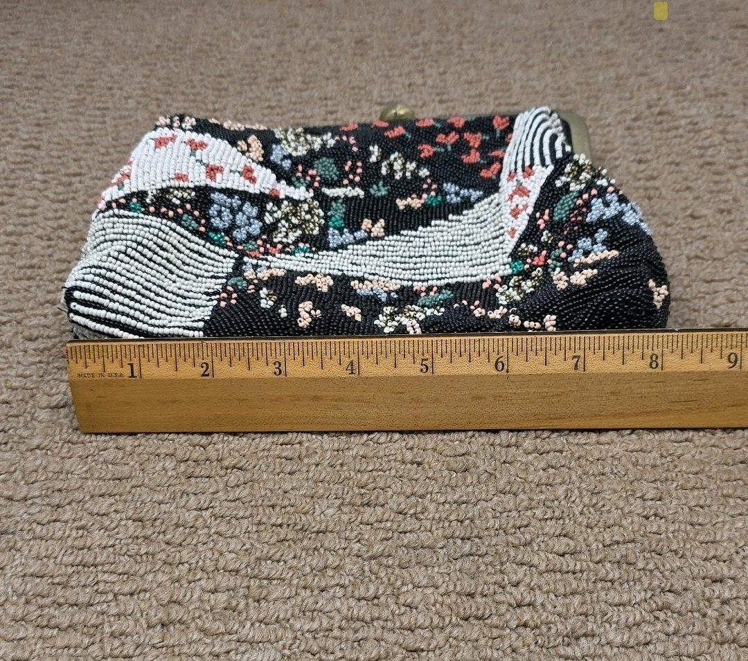 Anthropologie floral Beaded Crossover Purse Bag w Kiss Lock