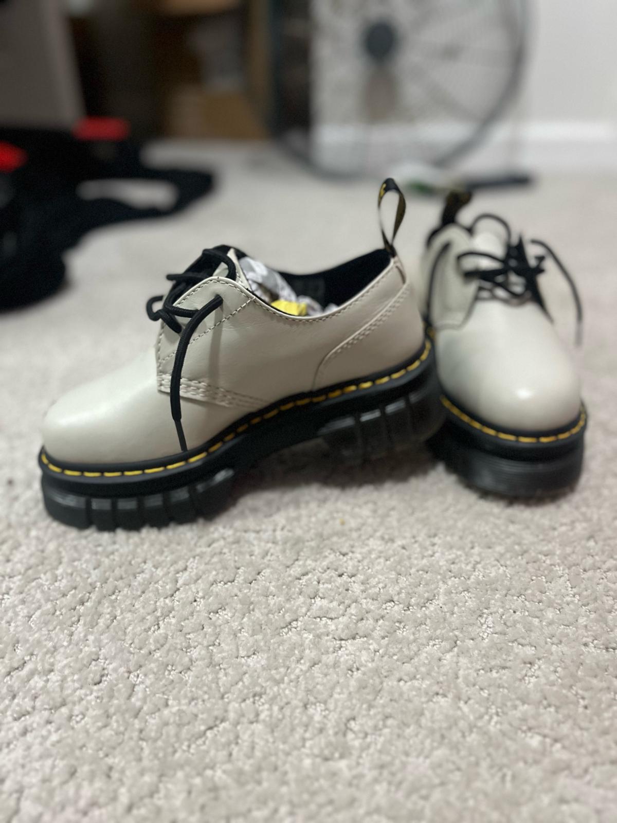 Kick rocks ft Dr Martens size 6 in women