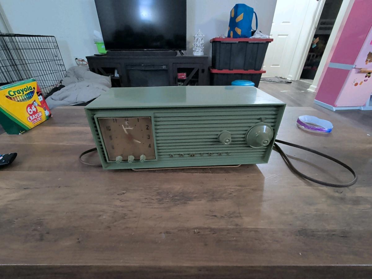Admiral Tube Clock Radio midcentery 1950s
