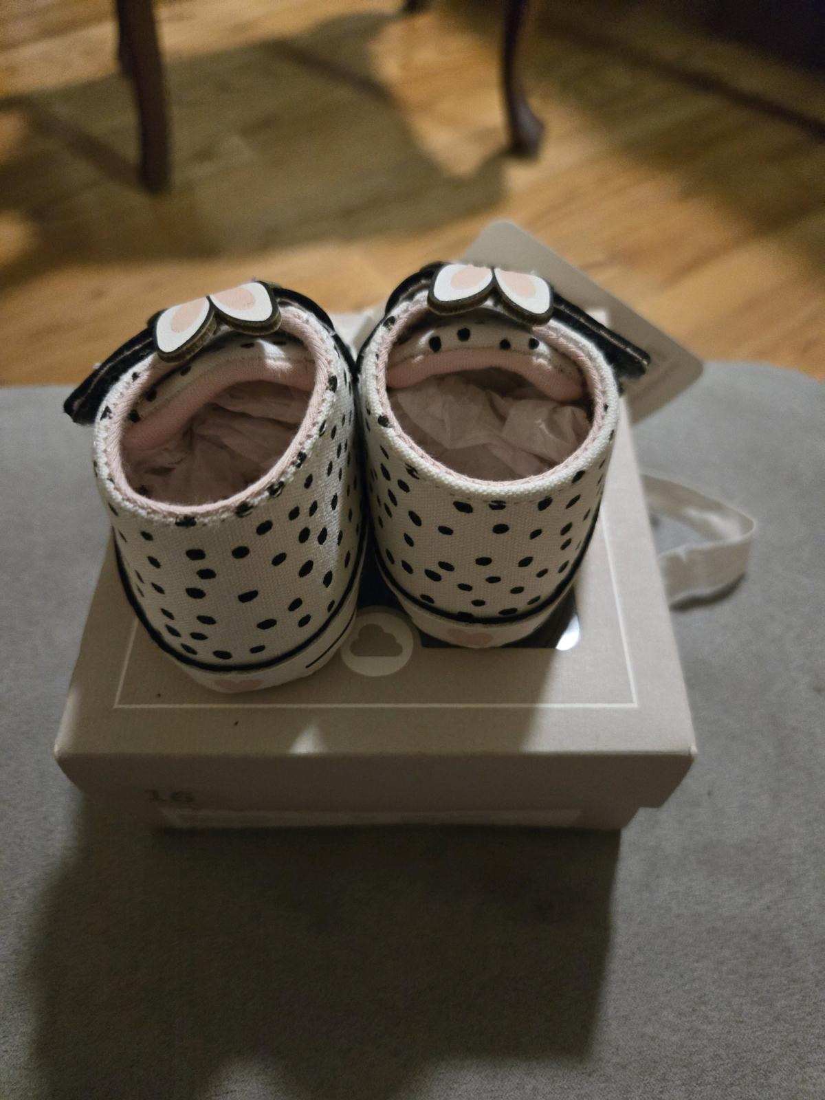 Mayoral newborn shoes