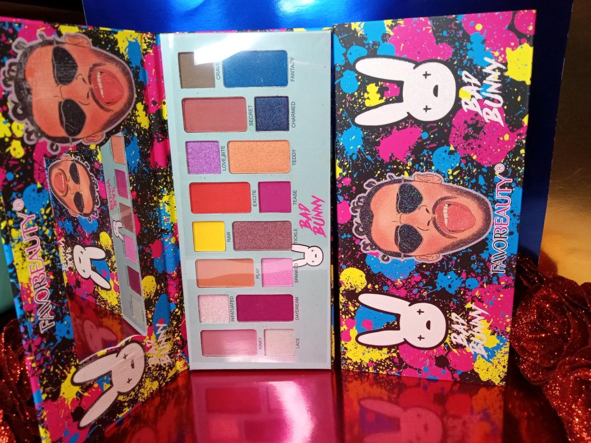 Eyeshadow palette Bad Bunny