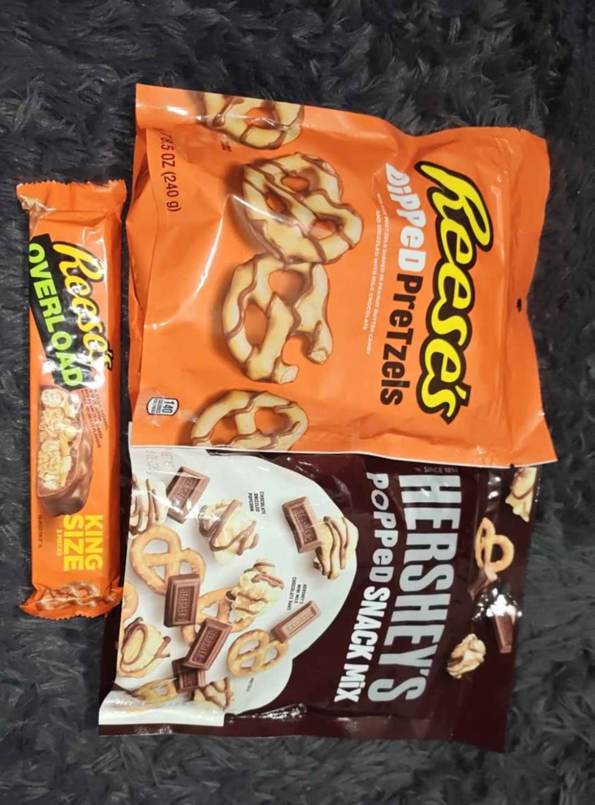Chocolate Pretzel Snacks