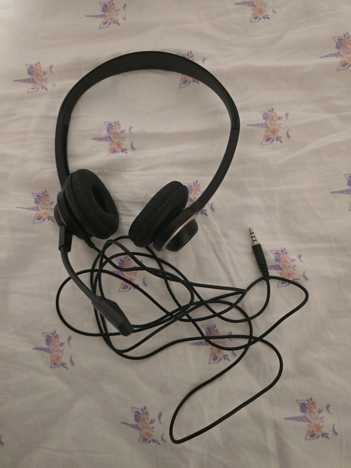 unisex headset great for outdoors too