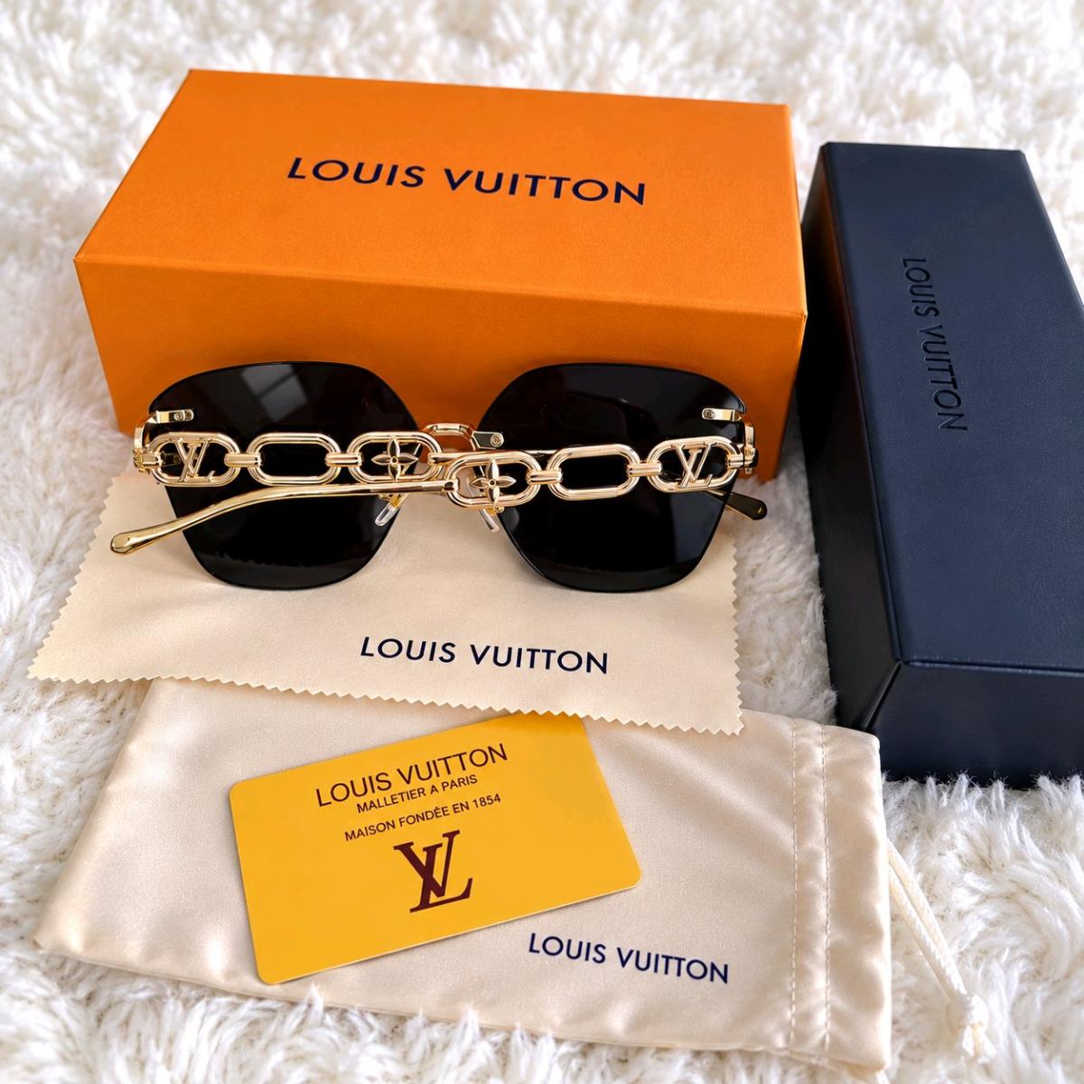 LuxuryInspired Womens Fashion Sunglasses  Stylish Designer L
