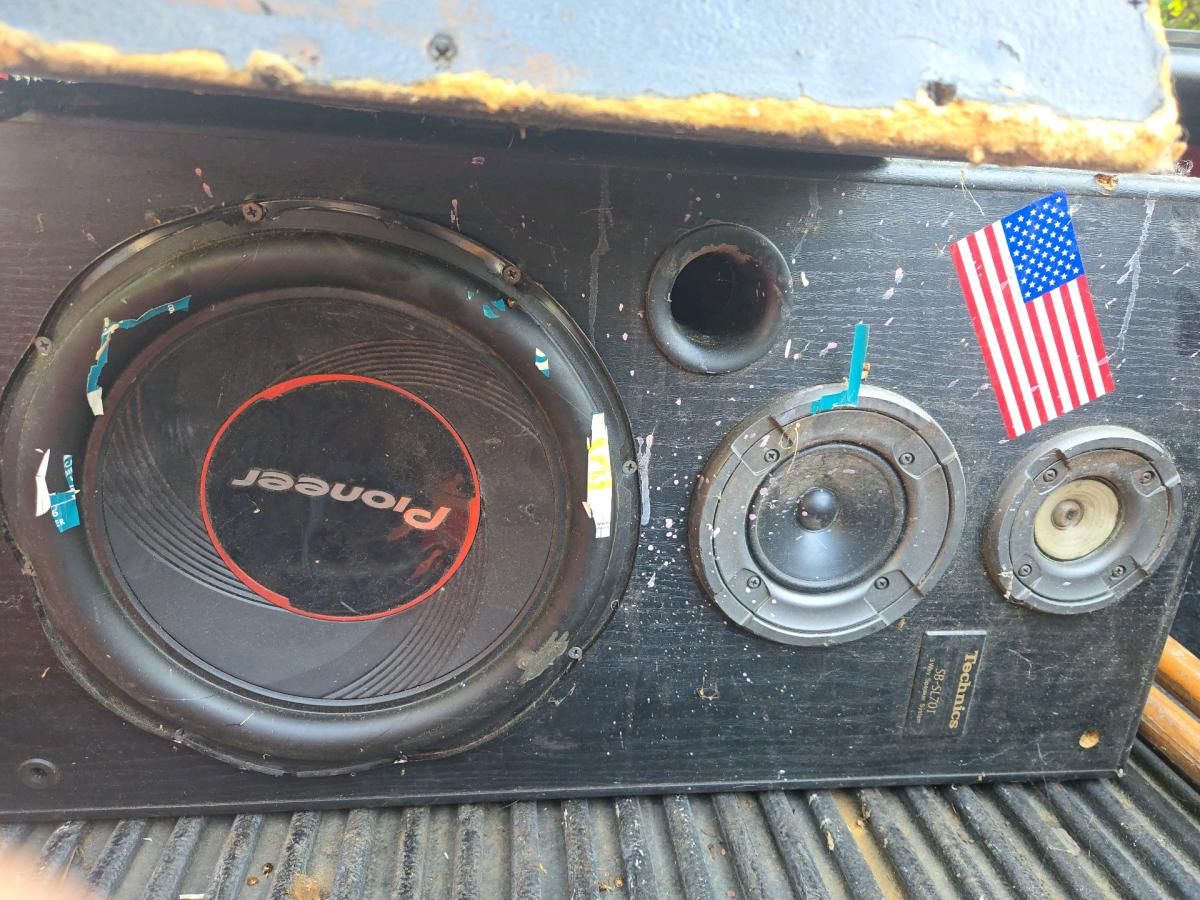 Car Audio lot